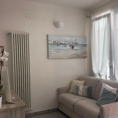 A Tra Centro E Mare *